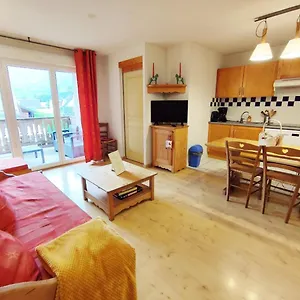 https://le-102-t3-vue-montagne-piscine-sauna-parking.midi-pyreneeshotels.com